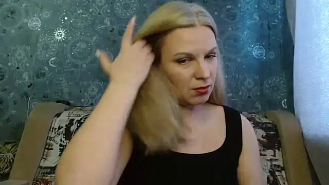 BlondeFox online show from November 28, 2025, 4:23 am