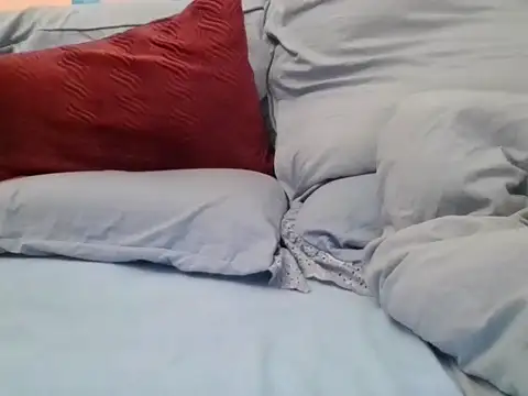 RealLittleRedRidingHood online show from April 9, 2026, 6:14 pm