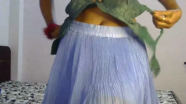 Indian-Squirt online show from October 9, 2025, 1:39 am