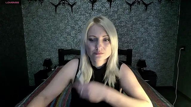 annagreeneyess online show from April 15, 2026, 12:32 pm