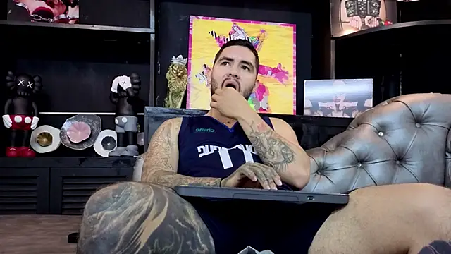 matteosantos online show from September 21, 2025, 11:37 am