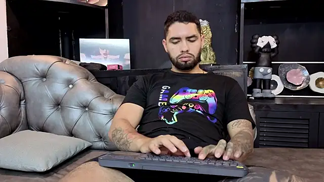 matteosantos online show from October 5, 2025, 11:34 am