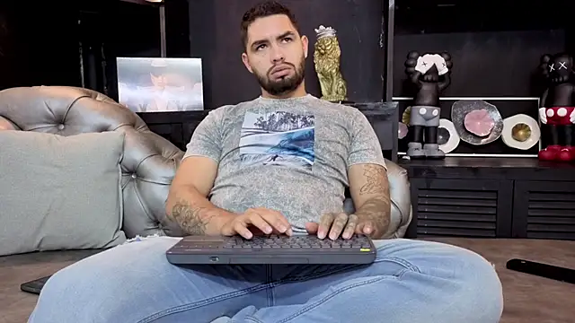 matteosantos online show from October 7, 2025, 11:55 am