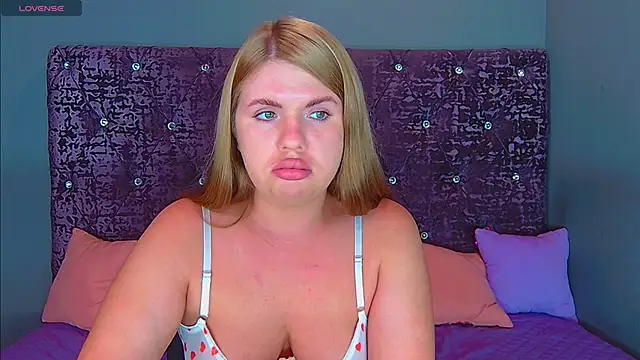 NoraBigAss online show from September 24, 2025, 3:35 am