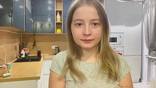 Snapshot of CharmingSarah chatting on September 16, 2025, 3:57 pm CharmingSarah online show from September 16, 2025, 3:57 pm