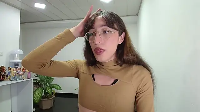 NicoleCortez online show from February 20, 2025, 4:07 am