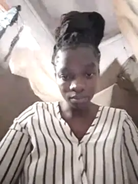 Snapshot of shape30 chatting on December 15, 2025, 5:46 am shape30 online show from December 15, 2025, 5:46 am