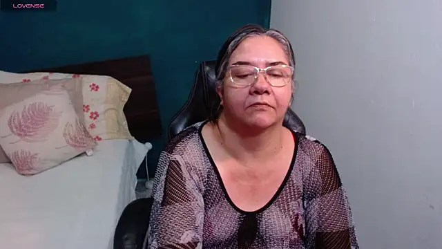 scaelettdubois online show from March 26, 2026, 2:32 am