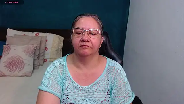 Snapshot of scaelettdubois chatting on May 28, 2026, 1:57 am scaelettdubois online show from May 28, 2026, 1:57 am