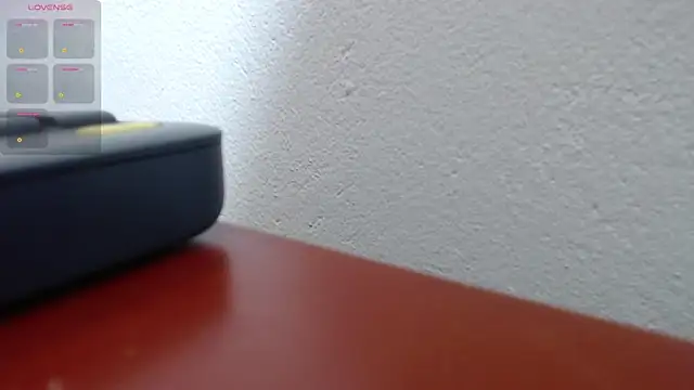 scaelettdubois online show from December 14, 2025, 3:46 am