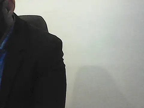 Snapshot of Kalel17073 chatting on June 9, 2026, 3:57 pm Kalel17073 online show from June 9, 2026, 3:57 pm