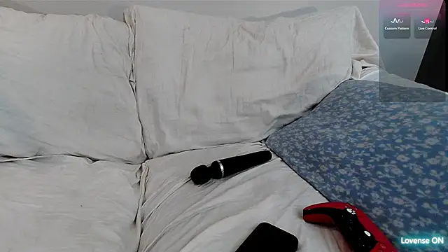 EmoDream1998 online show from February 24, 2026, 11:38 pm