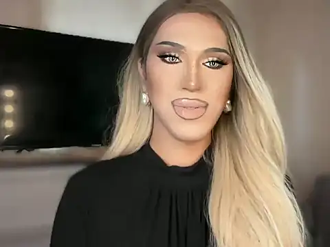 Ts glamxxxx online show from March 6, 2026, 1:55 am