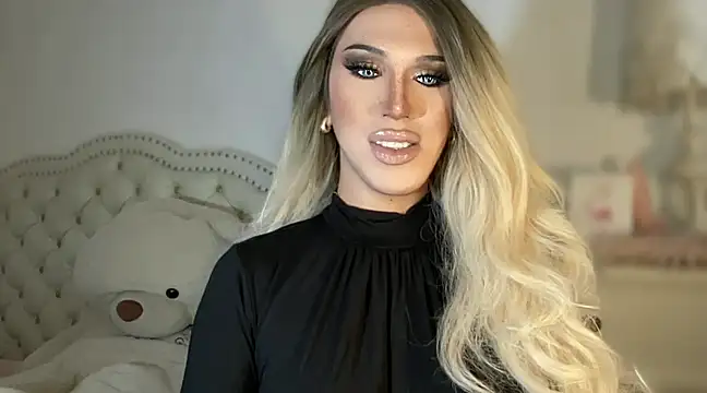 Ts glamxxxx online show from March 20, 2025, 1:48 pm