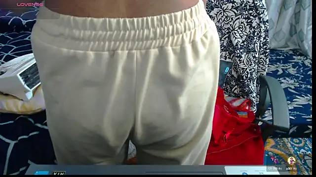 Snapshot of sexyrihana1 chatting on December 26, 2024, 8:07 am sexyrihana1 online show from December 26, 2024, 8:07 am