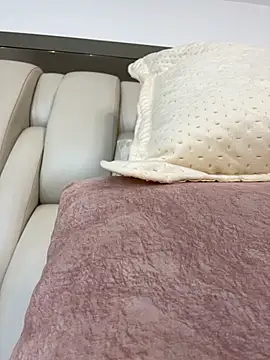 ALISSON FOXXX1 online show from October 25, 2025, 4:51 pm