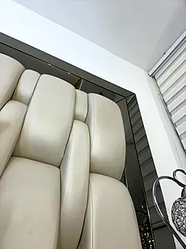 ALISSON FOXXX1 online show from September 22, 2025, 9:54 pm