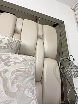 ALISSON FOXXX1 online show from December 22, 2025, 10:54 pm