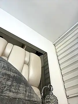 ALISSON FOXXX1 online show from October 19, 2025, 12:41 pm