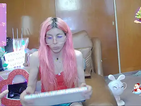 Skinygirl online show from September 23, 2025, 12:39 am