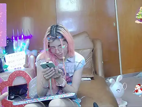 Skinygirl online show from October 21, 2025, 1:05 am