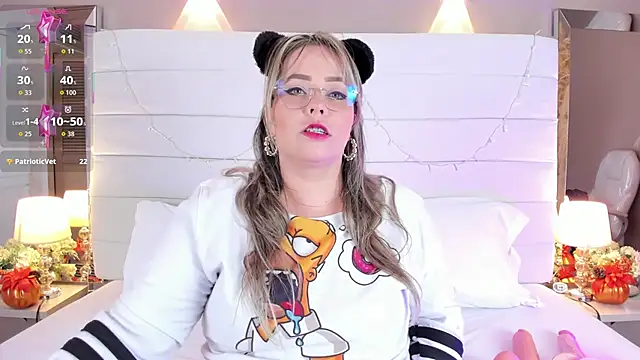 Charlotte93  online show from October 7, 2025, 12:28 pm