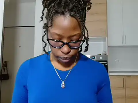 Snapshot of MadamIndigo chatting on January 15, 2026, 5:27 pm MadamIndigo online show from January 15, 2026, 5:27 pm