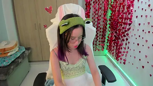 Anto herrera online show from March 22, 2025, 8:04 pm