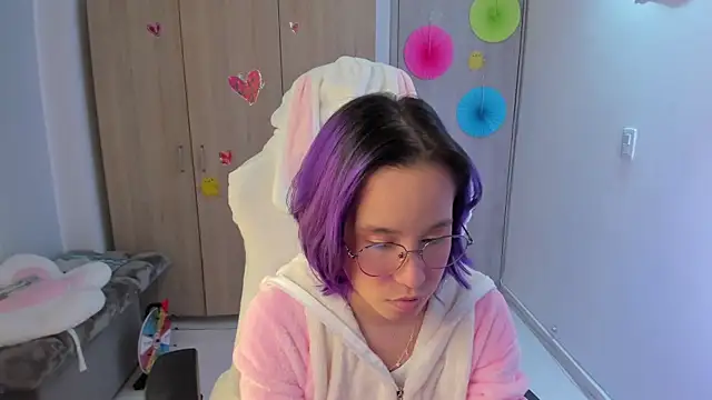 Anto herrera online show from October 7, 2025, 1:50 am