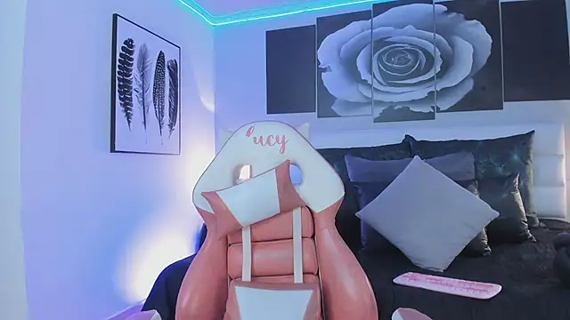 lucy neil online show from October 6, 2025, 7:03 pm