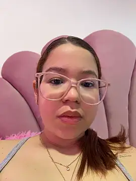 Lucyklein2022 online show from July 25, 2026, 2:01 pm