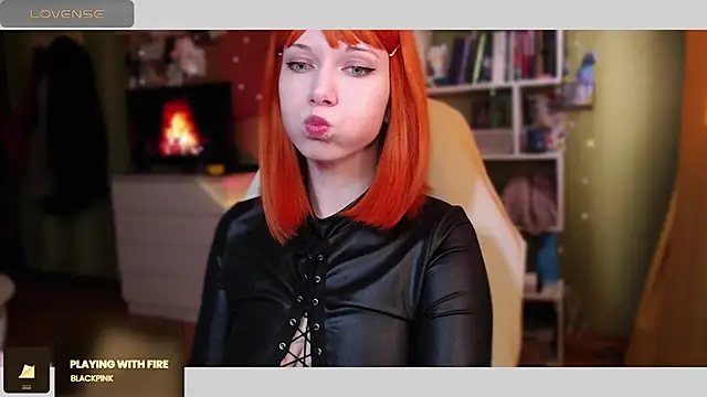 Snapshot of freya_sunny chatting on March 8, 2025, 5:07 am freya sunny online show from March 8, 2025, 5:07 am