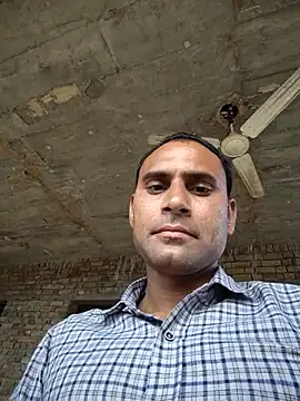 Snapshot of Maneeshpoppy chatting on July 3, 2026, 12:11 pm Maneeshpoppy online show from July 3, 2026, 12:11 pm