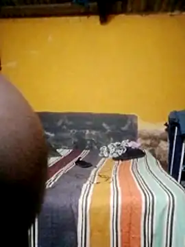 LULE37587001 online show from December 5, 2025, 9:12 pm