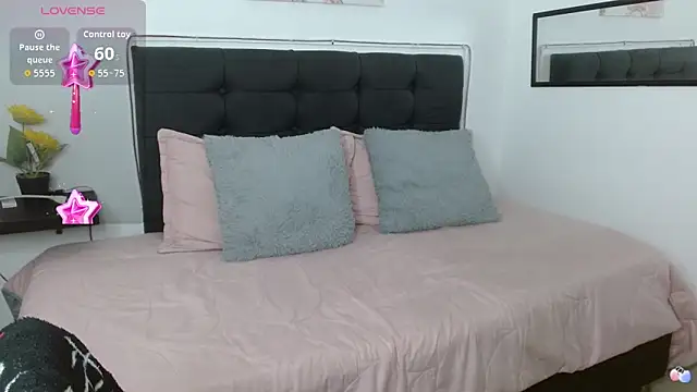 vaness weet online show from April 2, 2026, 8:26 pm