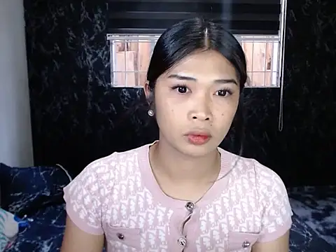 Snapshot of Maria-Moore chatting on April 14, 2026, 9:47 am Maria-Moore online show from April 14, 2026, 9:47 am