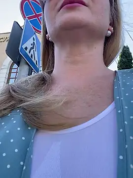 Lady  Maria online show from September 20, 2025, 11:37 am