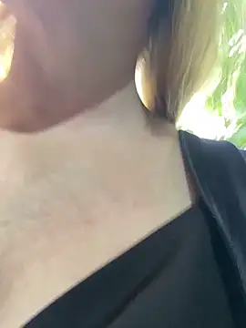 Lady  Maria online show from October 13, 2025, 1:45 pm