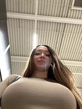 barbiehumpxxx online show from November 23, 2025, 7:57 pm