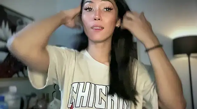 Bella Gordon online show from February 23, 2025, 3:08 pm