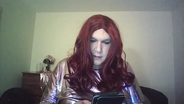 LyssaDragonshadow online show from April 17, 2026, 11:51 pm