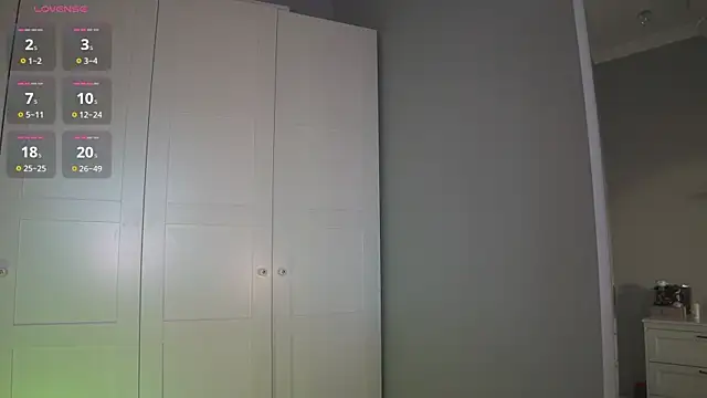 -JuicyMolly- online show from September 19, 2025, 3:27 pm