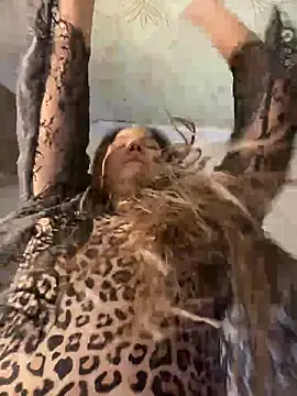 Var Kiss online show from October 18, 2025, 9:22 am