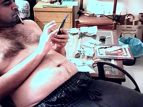 Snapshot of aksxi1 chatting on November 11, 2025, 11:27 am aksxi1 online show from November 11, 2025, 11:27 am