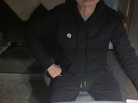 kiam471 online show from March 12, 2025, 6:53 pm