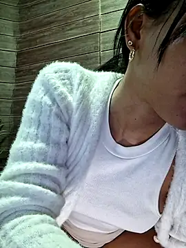 Doll Loren online show from October 2, 2025, 3:48 pm