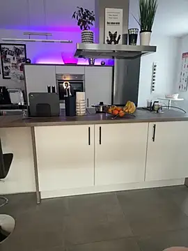 Snapshot of German_Milf chatting on October 26, 2025, 1:44 pm German Milf online show from October 26, 2025, 1:44 pm