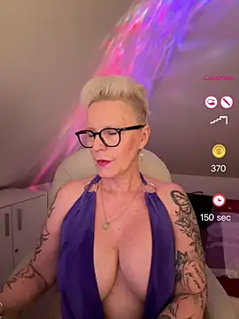 German Milf online show from May 31, 2026, 6:09 pm