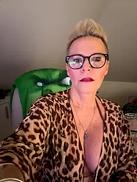 Snapshot of German_Milf chatting on November 29, 2025, 2:06 pm German Milf online show from November 29, 2025, 2:06 pm