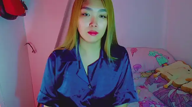 TR4NSCUTI3 online show from December 29, 2024, 8:48 pm